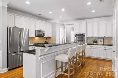 7810 Springs Village Lane, Charlotte, NC 28226 - Photo 11