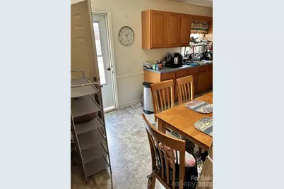 2404 Larkspur Drive, Greensboro, NC 27405 - Photo 15