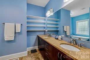 611 E 37th St, Charlotte, NC 28205 - Photo 13