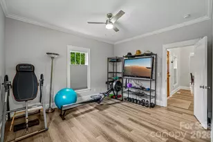 611 E 37th St, Charlotte, NC 28205 - Photo 23