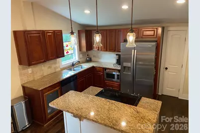 201 Main Street, Matthews, NC 28105 - Photo 9