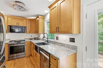 302 Rich Mountain Road, Flat Rock, NC 28731 - Photo 3