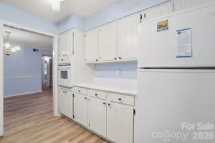 4754 Hedgemore Dr, Charlotte, NC 28209 - Photo 17
