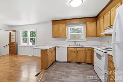 225 Middleton Avenue, Matthews, NC 28104 - Photo 13
