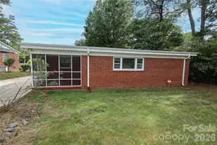 1720 Miles Ct, Charlotte, NC 28216 - Photo 27