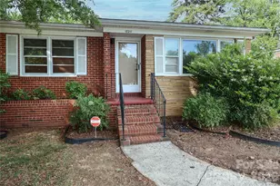 1720 Miles Ct, Charlotte, NC 28216 - Photo 1