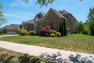 1719 Emory Oak Dr, Charlotte, NC 28270 - Photo 3