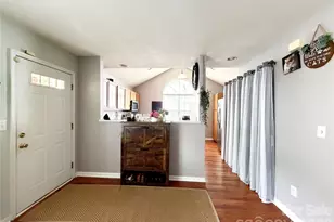 10206 University Park Ln, Charlotte, NC 28213 - Photo 5