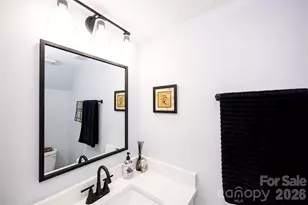 6137 Windsor Gate Ln, Charlotte, NC 28215 - Photo 9