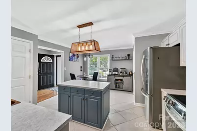 4303 Stonefield Drive, Charlotte, NC 28269 - Photo 5