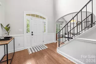 2019 Windrow Wood Ct, Matthews, NC 28105 - Photo 3
