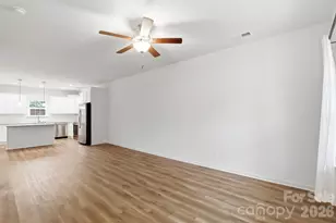443 Dawn Cir, Charlotte, NC 28213 - Photo 3
