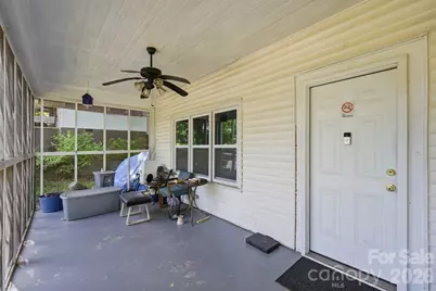 1018 W 5th Avenue, Gastonia, NC 28052 - Photo 3