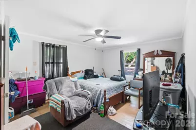 1018 W 5th Avenue, Gastonia, NC 28052 - Photo 11