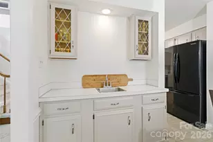 4710 Benridge Ln, Charlotte, NC 28226 - Photo 7