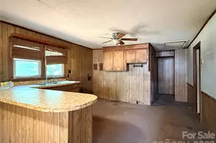 121 Travis Ln, Lancaster, SC 29720 - Photo 3
