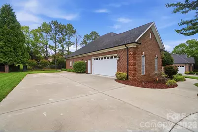 8000 Tottenham Drive, Harrisburg, NC 28075 - Photo 3
