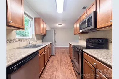 186 Jasmine Circle, Troutman, NC 28166 - Photo 3