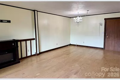 427 6th Avenue W #A-12, Hendersonville, NC 28739 - Photo 3