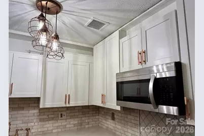 427 6th Avenue W #A-12, Hendersonville, NC 28739 - Photo 7