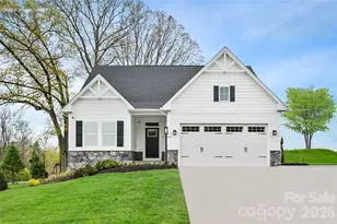 917 Heathway Dr, Charlotte, NC 28213 - Photo 1
