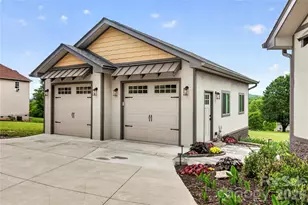141 Round Top Cir, Mills River, NC 28759 - Photo 5