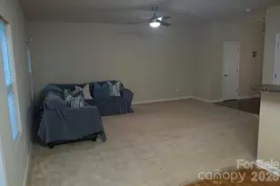 5942 Timbertop Ln, Charlotte, NC 28215 - Photo 5