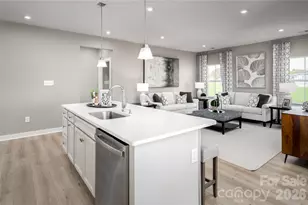 921 Heathway Dr, Charlotte, NC 28213 - Photo 5