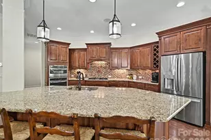 1044 Wessington Manor Ln, Fort Mill, SC 29715 - Photo 9