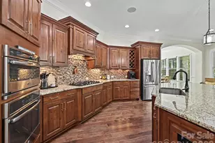 1044 Wessington Manor Ln, Fort Mill, SC 29715 - Photo 7