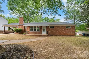 411 20th Ave NE, Hickory, NC 28601 - Photo 1