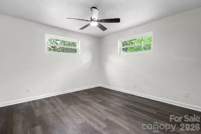 411 20th Avenue NE, Hickory, NC 28601 - Photo 15