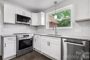 411 20th Ave NE, Hickory, NC 28601 - Photo 9