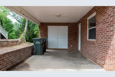 411 20th Avenue NE, Hickory, NC 28601 - Photo 3