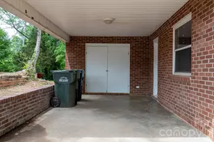 411 20th Ave NE, Hickory, NC 28601 - Photo 3