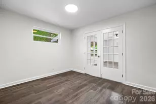 411 20th Ave NE, Hickory, NC 28601 - Photo 11