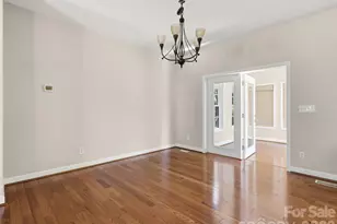 209 Beechnut Dr, Hendersonville, NC 28739 - Photo 9