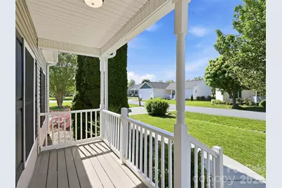 209 Beechnut Drive, Hendersonville, NC 28739 - Photo 3