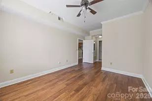 300 W 5th St, Charlotte, NC 28202 - Photo 15