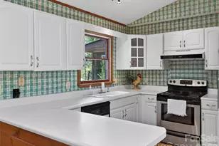 255 Westover Ln, Burnsville, NC 28714 - Photo 9