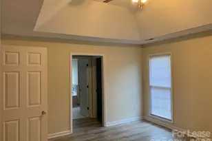 4319 Wynborough Ln, Charlotte, NC 28269 - Photo 11