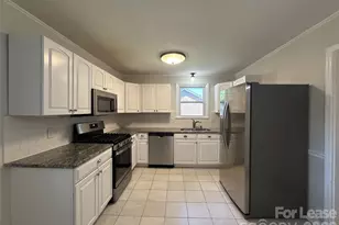 5710 Charing Pl, Charlotte, NC 28211 - Photo 5