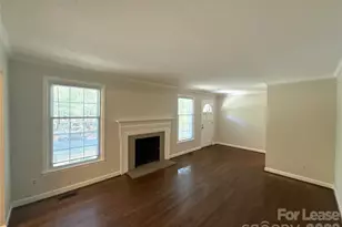5710 Charing Pl, Charlotte, NC 28211 - Photo 3