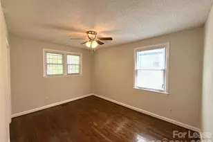 5710 Charing Pl, Charlotte, NC 28211 - Photo 13