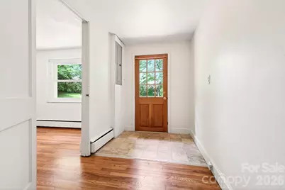 411 Hillcrest Circle, Hendersonville, NC 28792 - Photo 9