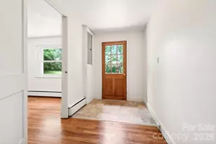 411 Hillcrest Cir, Hendersonville, NC 28792 - Photo 9