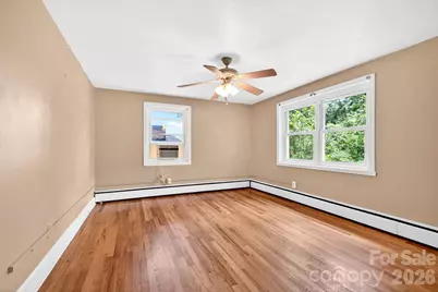 411 Hillcrest Circle, Hendersonville, NC 28792 - Photo 15