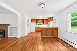 411 Hillcrest Cir, Hendersonville, NC 28792 - Photo 11
