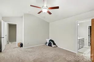 9028 Stoney Waters Ct, Charlotte, NC 28215 - Photo 9