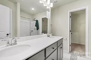 9028 Stoney Waters Ct, Charlotte, NC 28215 - Photo 11
